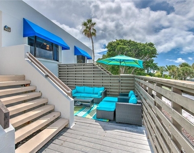 522 Bayport Way - Photo Thumbnail 2