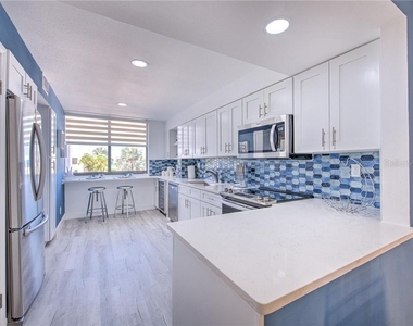522 Bayport Way - Photo Thumbnail 5