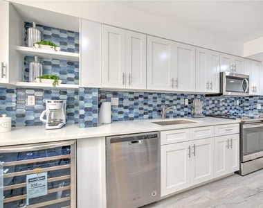 522 Bayport Way - Photo Thumbnail 8