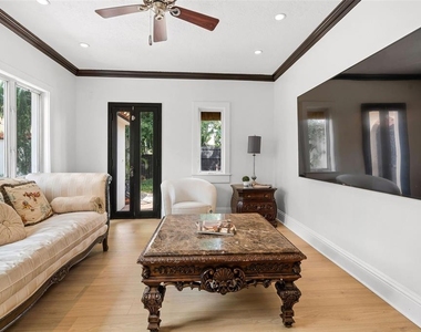 100 W Davis Boulevard - Photo Thumbnail 13