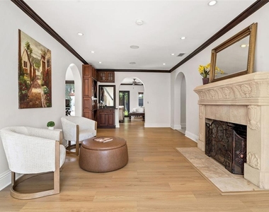 100 W Davis Boulevard - Photo Thumbnail 6