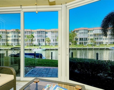 1257 S Portofino Drive - Photo Thumbnail 14