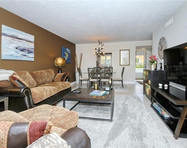 1257 S Portofino Drive - Photo Thumbnail 6