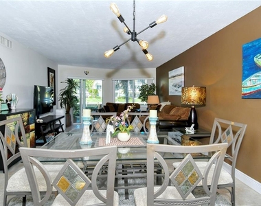 1257 S Portofino Drive - Photo Thumbnail 8