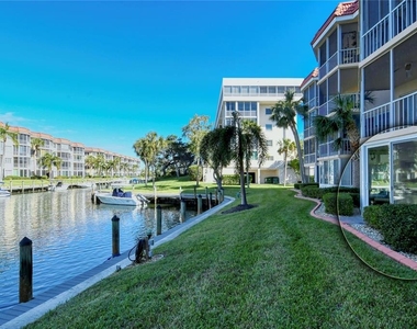 1257 S Portofino Drive - Photo Thumbnail 17