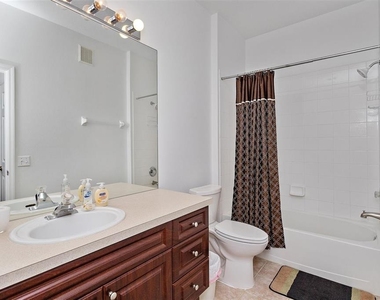 2307 Silver Palm Dr - Photo Thumbnail 14