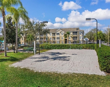 2307 Silver Palm Dr - Photo Thumbnail 27