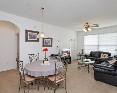 2307 Silver Palm Dr - Photo Thumbnail 4