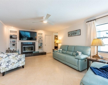 910 Chipaway Drive - Photo Thumbnail 12
