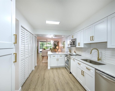 517 Bayport Way - Photo Thumbnail 8