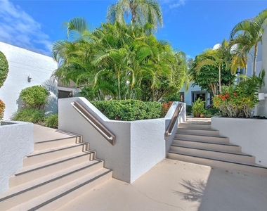 517 Bayport Way - Photo Thumbnail 3