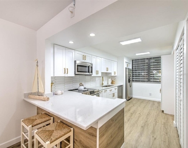 517 Bayport Way - Photo Thumbnail 7