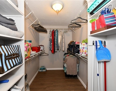 800 Benjamin Franklin Drive - Photo Thumbnail 21