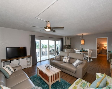 800 Benjamin Franklin Drive - Photo Thumbnail 7