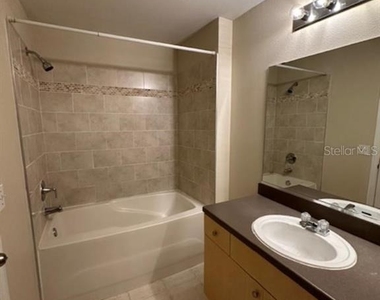 727 Siena Palm Drive - Photo Thumbnail 8
