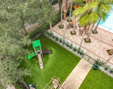 727 Siena Palm Drive - Photo Thumbnail 17