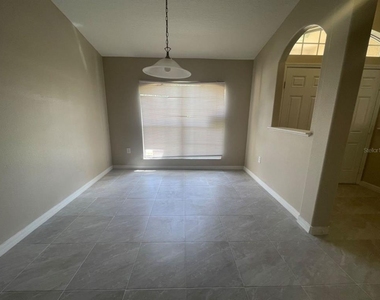 568 Finch Court - Photo Thumbnail 2