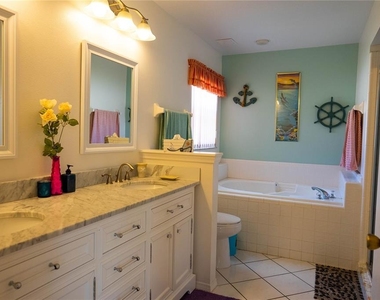 2703 Chatham - Photo Thumbnail 19