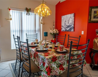 2703 Chatham - Photo Thumbnail 4