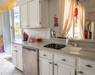 2703 Chatham - Photo Thumbnail 6