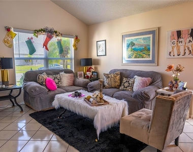 2703 Chatham - Photo Thumbnail 2