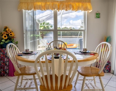 2703 Chatham - Photo Thumbnail 8
