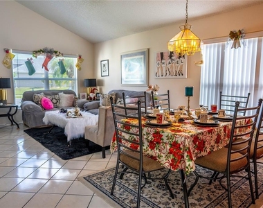 2703 Chatham - Photo Thumbnail 3