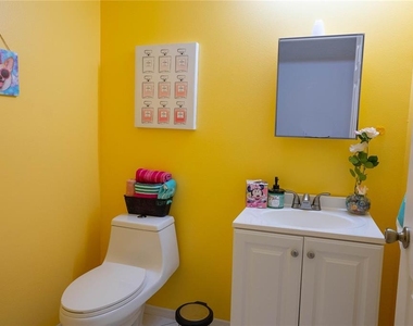 2703 Chatham - Photo Thumbnail 27