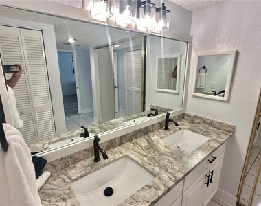 6035 Sea Ranch Drive - Photo Thumbnail 18