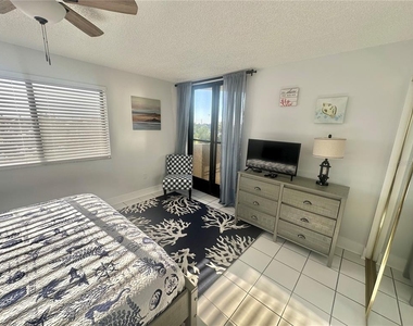 6035 Sea Ranch Drive - Photo Thumbnail 20
