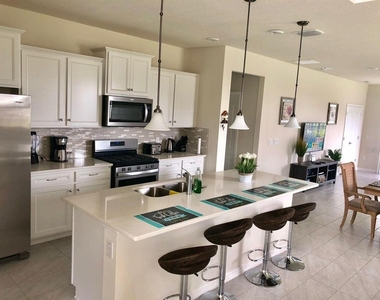 5465 Misty Oak Circle - Photo Thumbnail 2