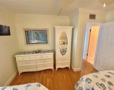 6035 Sea Ranch Drive - Photo Thumbnail 13