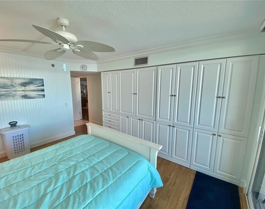 6035 Sea Ranch Drive - Photo Thumbnail 10
