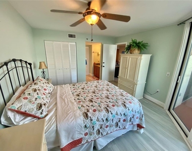 6009 Sea Ranch Drive - Photo Thumbnail 14