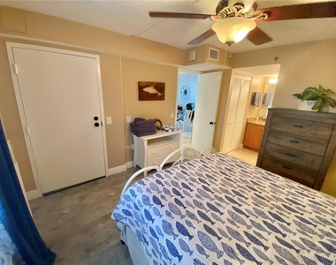 6009 Sea Ranch Drive - Photo Thumbnail 17