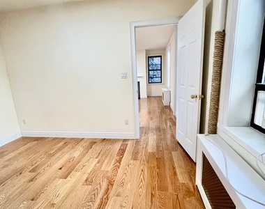 East 50th Street - Photo Thumbnail 25
