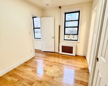 East 50th Street - Photo Thumbnail 21