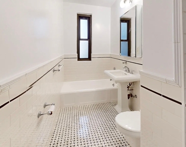East 56 Street - Photo Thumbnail 12
