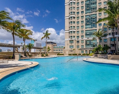 103 De Diego Avenue - Photo Thumbnail 18