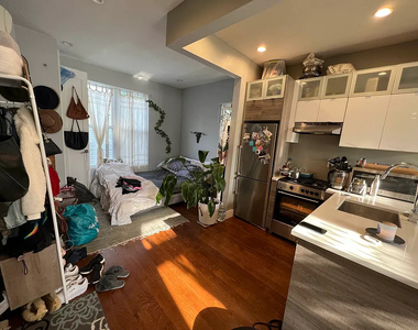 38 Catherine Street - Photo Thumbnail 6