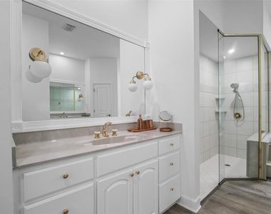 6975 Nw Highway 225a - Photo Thumbnail 12