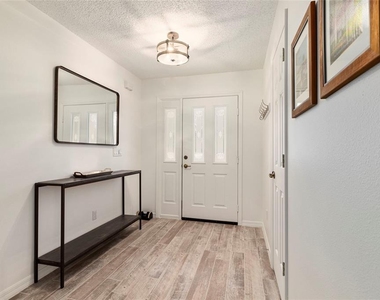 1900 Nw 73rd Terrace - Photo Thumbnail 2