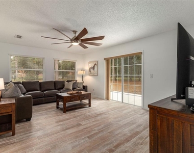 1900 Nw 73rd Terrace - Photo Thumbnail 14