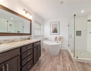 1900 Nw 73rd Terrace - Photo Thumbnail 22