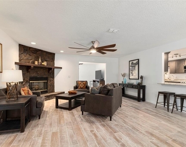 1900 Nw 73rd Terrace - Photo Thumbnail 3