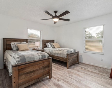 1900 Nw 73rd Terrace - Photo Thumbnail 23