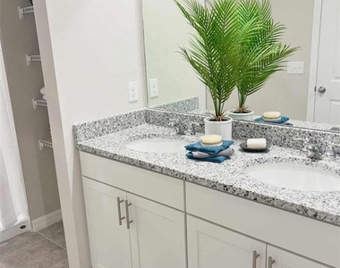 8683 Holly Grove Court - Photo Thumbnail 9