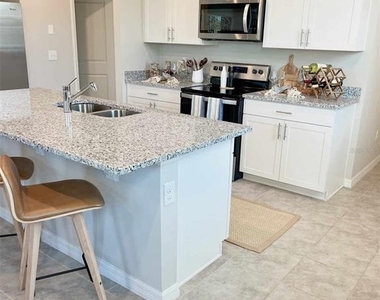 8683 Holly Grove Court - Photo Thumbnail 15