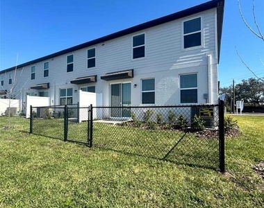 8683 Holly Grove Court - Photo Thumbnail 7