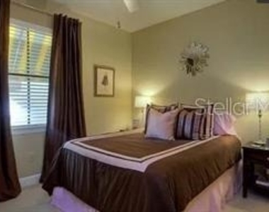 107 S Packwood Avenue - Photo Thumbnail 30